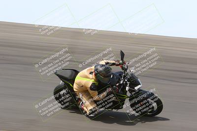 media/Apr-10-2022-SoCal Trackdays (Sun) [[f104b12566]]/Bowl (11am)/